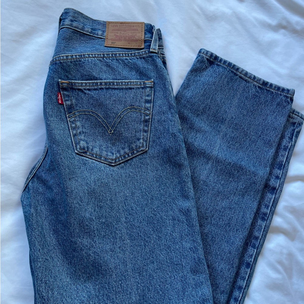 Levi's Mid Rise jeans - Picture 3 of 4